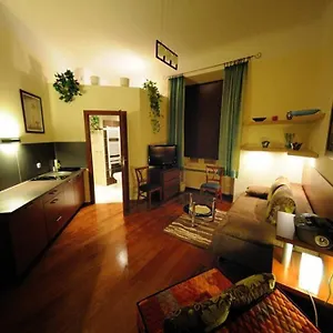 Selene - Pantheon Apartment